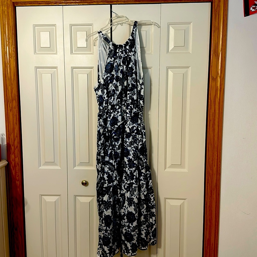 Floor length tommy hilfiger dress. Size 16. adjustable strap to tie around waist
